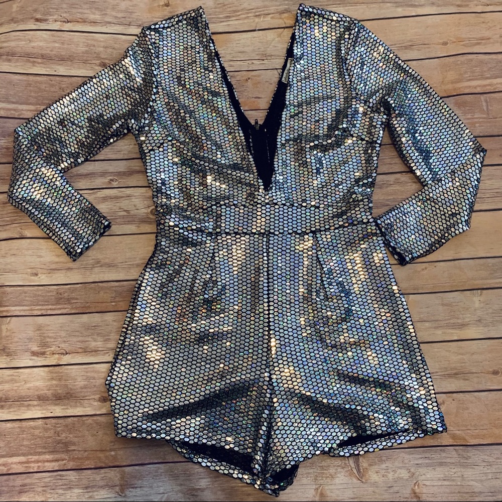 2/$25 Charlotte Russe Romper Size M💓